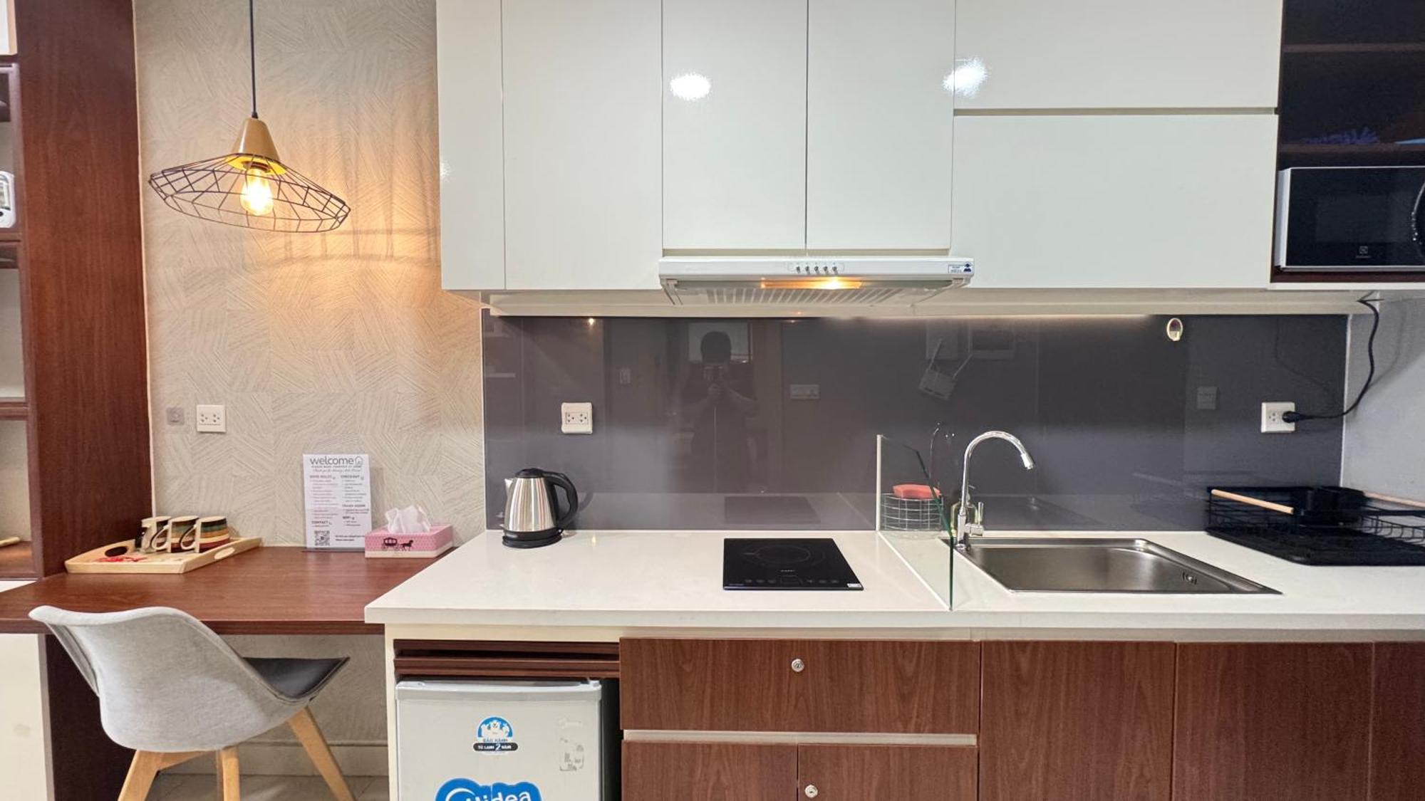 River View Near Ben Thanh Free Netflix Gym High Floor Apartment *