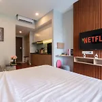 River View Apartment Near Ben Thanh Free Netflix Gym High Floor